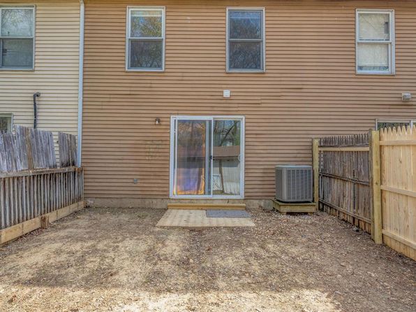327 Thayer Ct, Newark, DE 19702