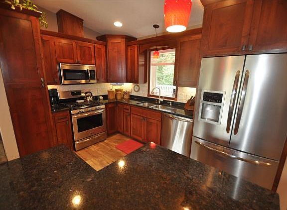 4th image of 18376 Greenbrook Dr NE
