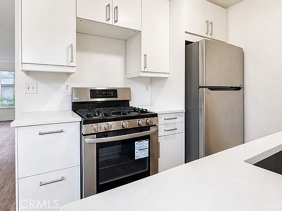 4th image of 17619 Regency Cir