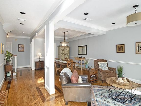 4th image of 1424 Woodvine Dr