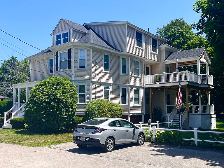 82 Peck St #1 — Photo 1
