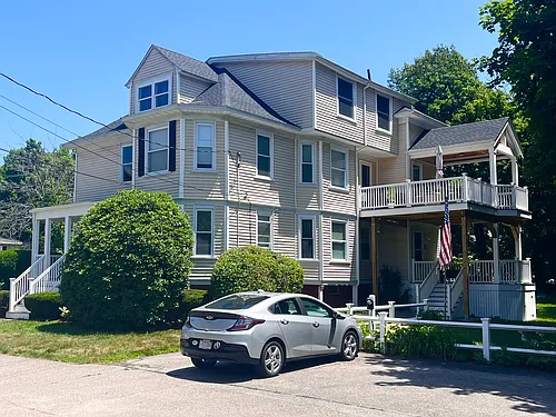 82 Peck St #1 Photo 1