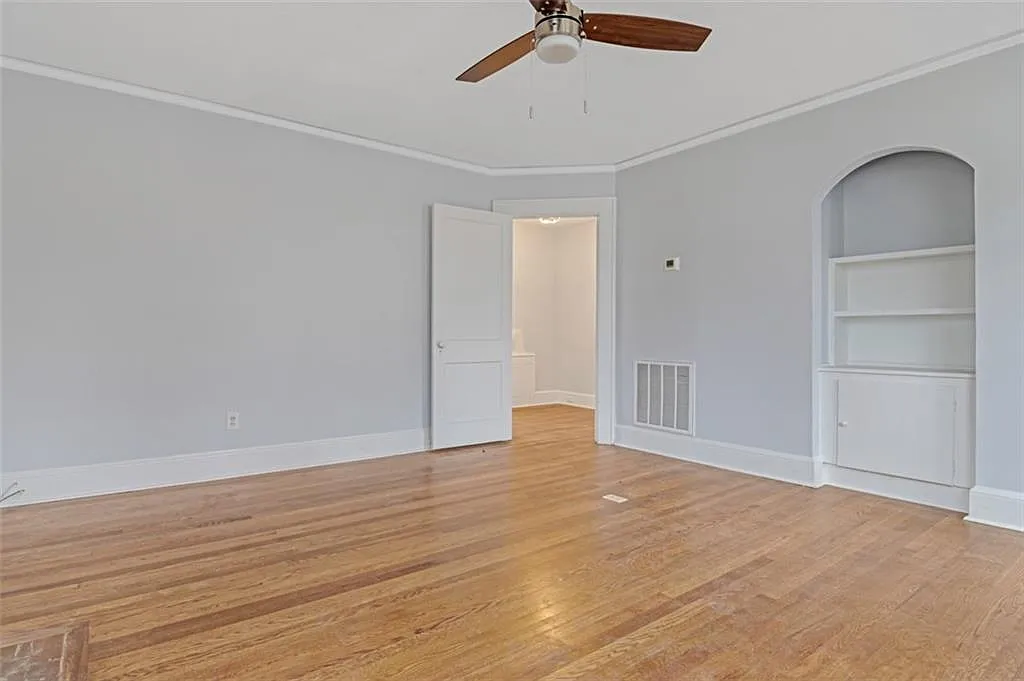 2 bed, 1.0 bath, $1,275 — Photo 3