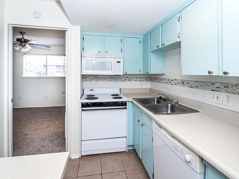 3405 Helms St — Photo 18