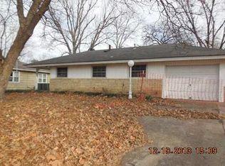 409 N 12th St, Ponca City, OK 74601