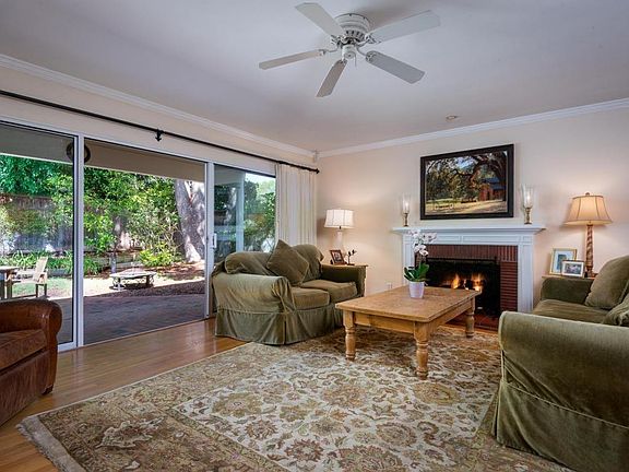 3rd image of 425 Foxen Dr