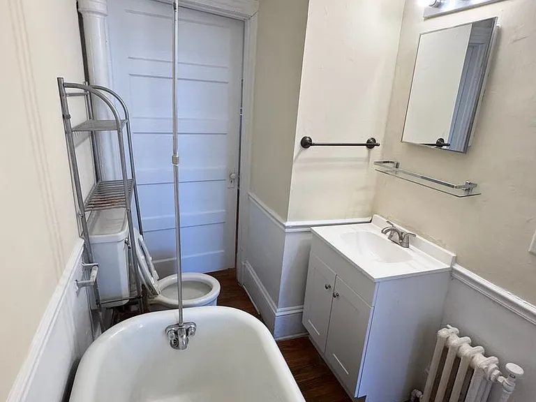 121 S Boylan Ave — Photo 20