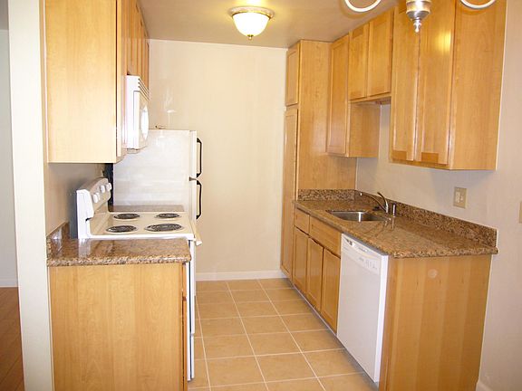 4th image of 622 Grand Fir Ave APT 3