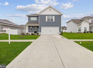 17063 Rollins Rd, Bowling Green, VA 22427