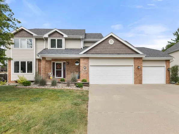 2421 Park Dr, West Des Moines, IA 50265