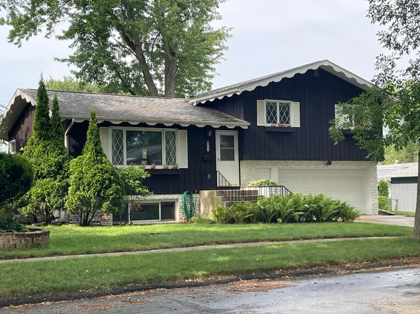 517 26th St NW, Rochester, MN 55901