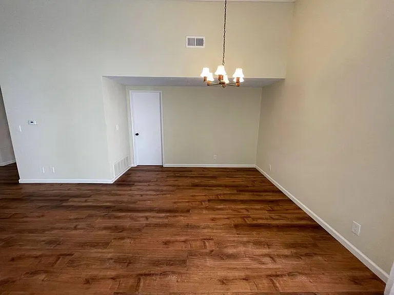 6932 Willowtree Dr — Photo 15