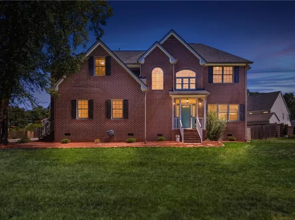 200 Keswick Pl, Smithfield, VA 23430