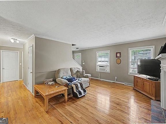 4th image of 116 Leafmore Rd SW