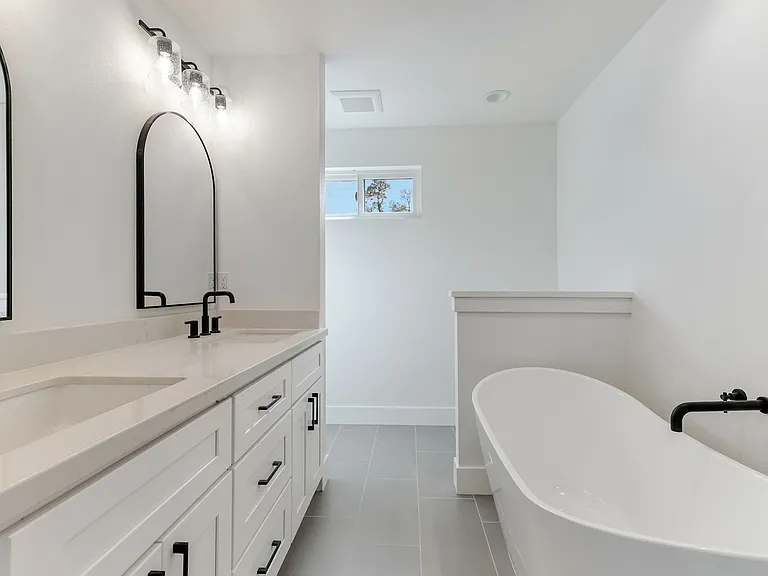 6790 Yvonne Ct — Photo 19