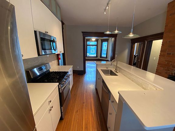 5th image of 260 King Ave #260