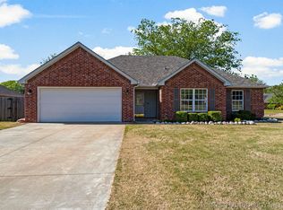 2700 Ridgeview Ct, Claremore, OK 74017