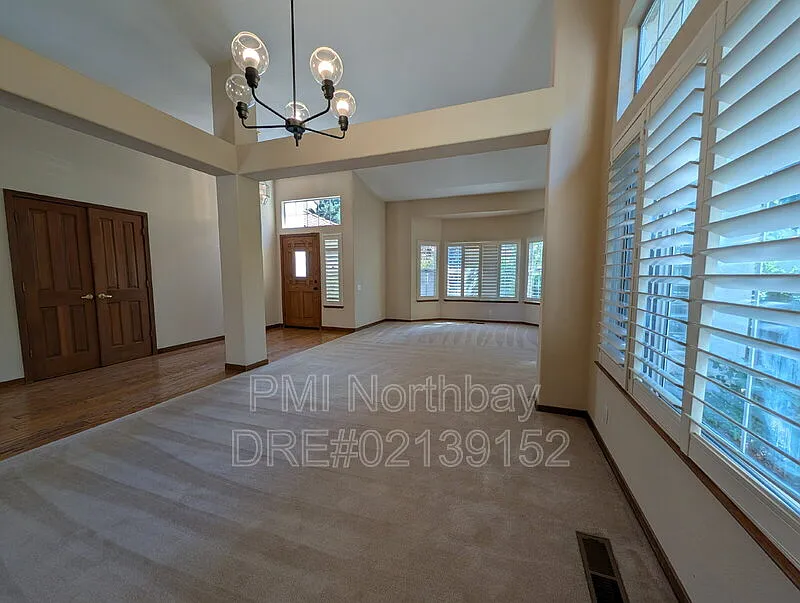 4 bed, 2.0 bath, 2224 sqft, $3,350 — Photo 4