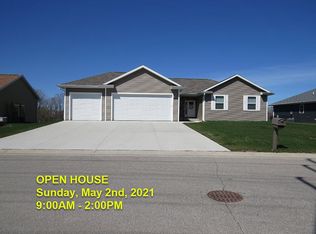 2416 Lake Cottage Ct, Menasha, WI 54952