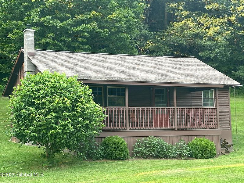 4th image of 71 SE Hollow Road
