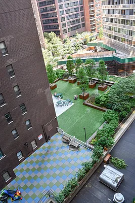 Rented by Nest Seekers International | media 13