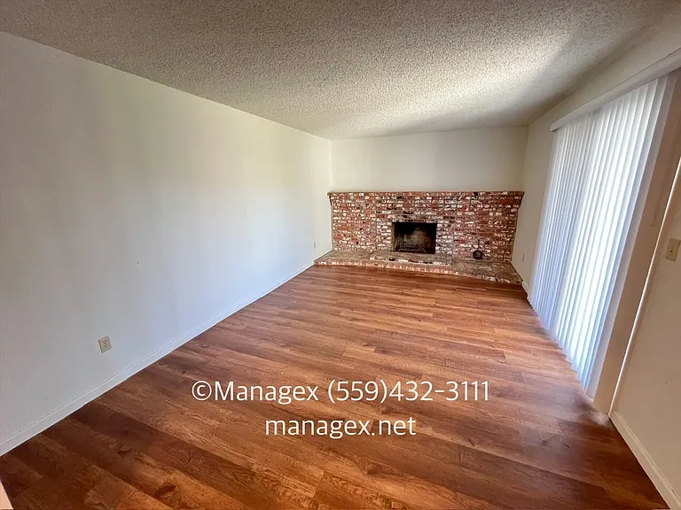1272 W Dyer Ave — Photo 7