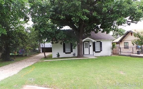 4th image of 1004 E Milam St