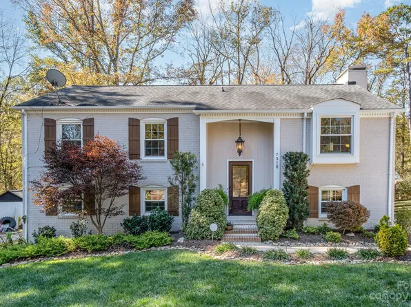 7318 Easen Ct, Charlotte, NC 28211