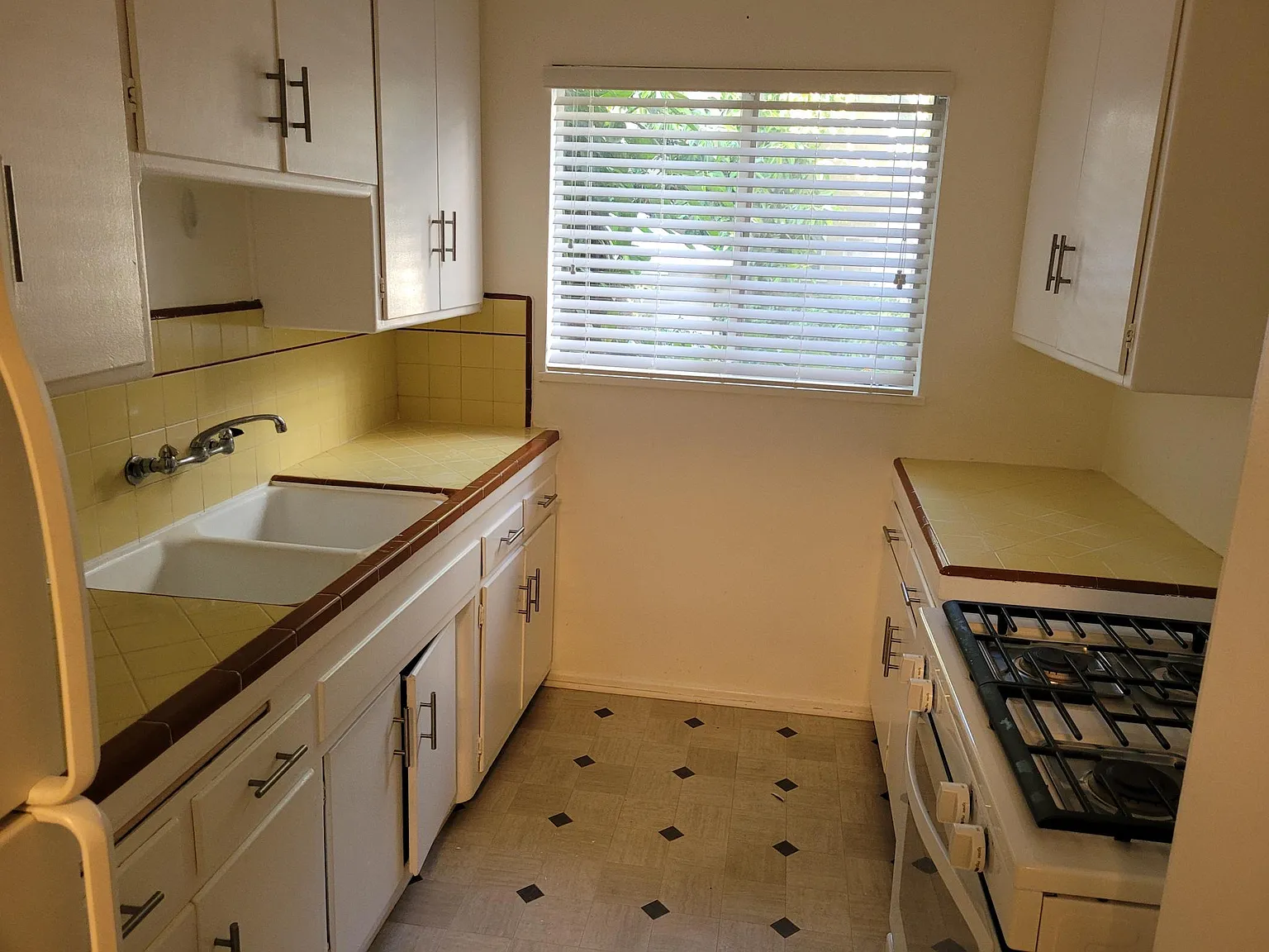 1 bed, 800 sqft, $1,950 — Photo 4