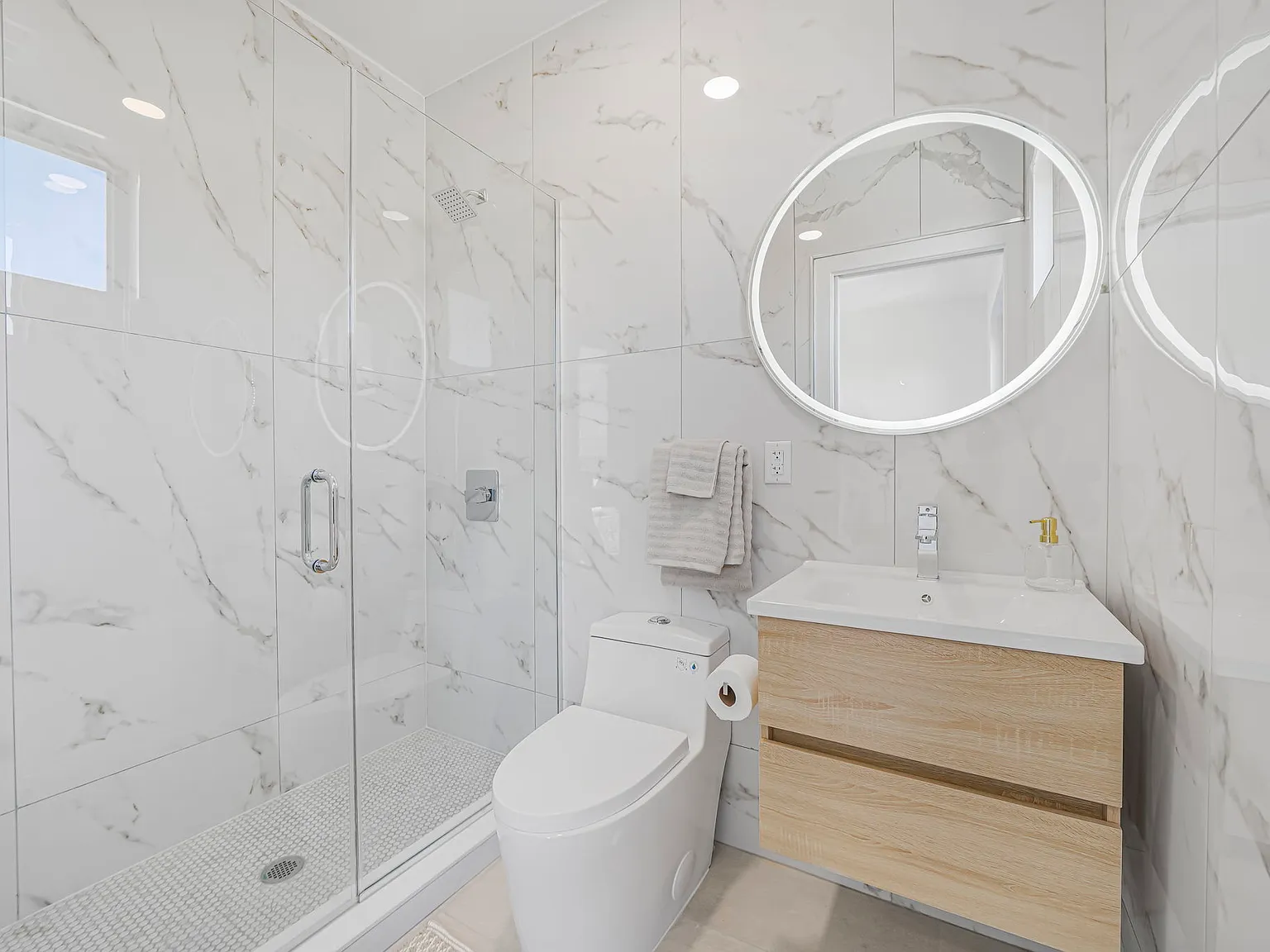 2 bed, 971 sqft, $3,100 — Photo 3
