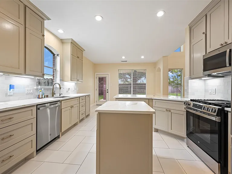 16506 N Canyon Trace Dr — Photo 10