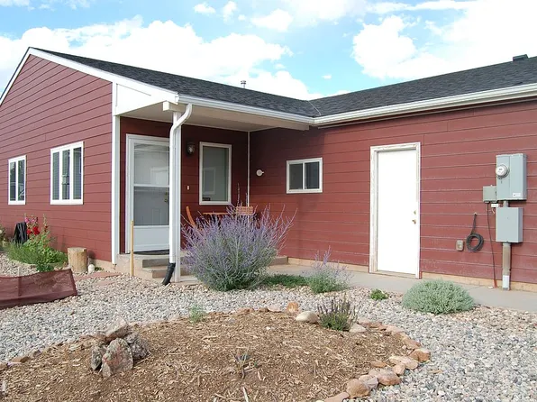 1129 Boswell Dr, Laramie, WY 82070