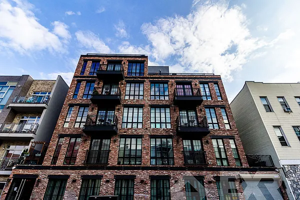 Rented by EXR | media 34