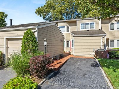 18 Lakeside Lane, Bay Shore, NY, 11706