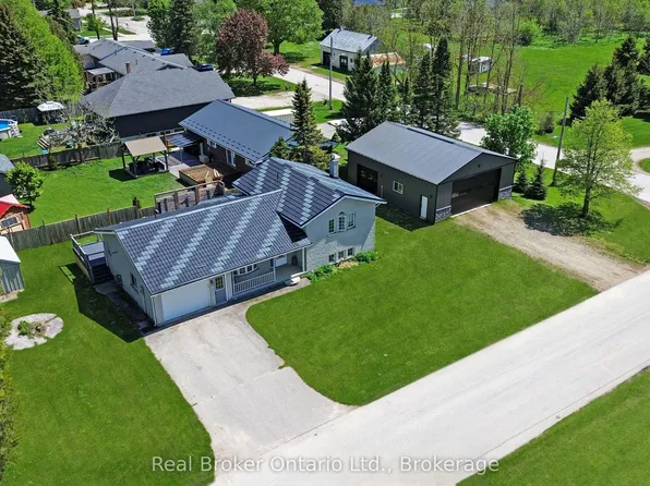 11 James St W, Clifford, ON N0G 1M0