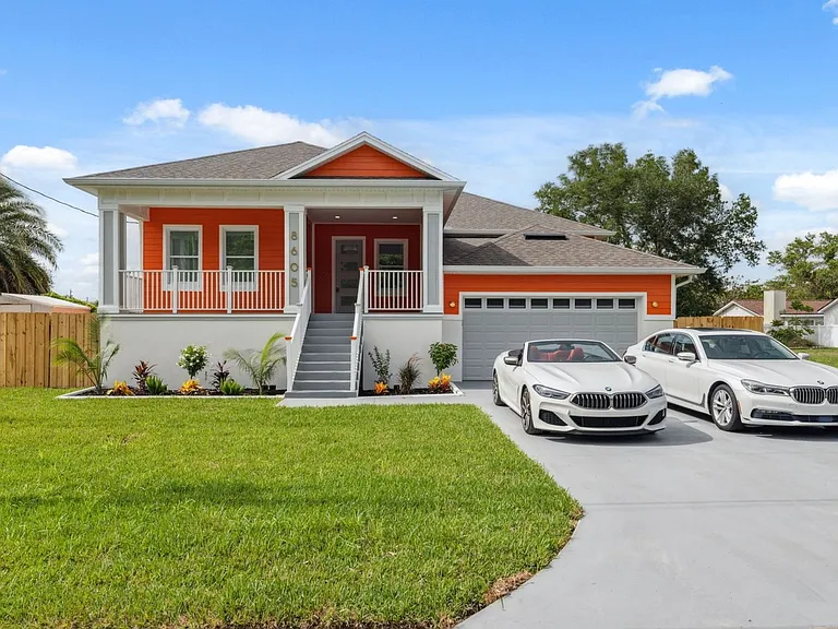8605 Inwood Dr — Photo 2