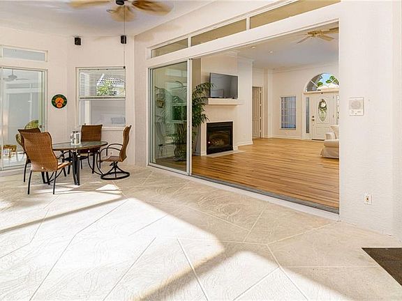 5th image of 640 Soliel Dr