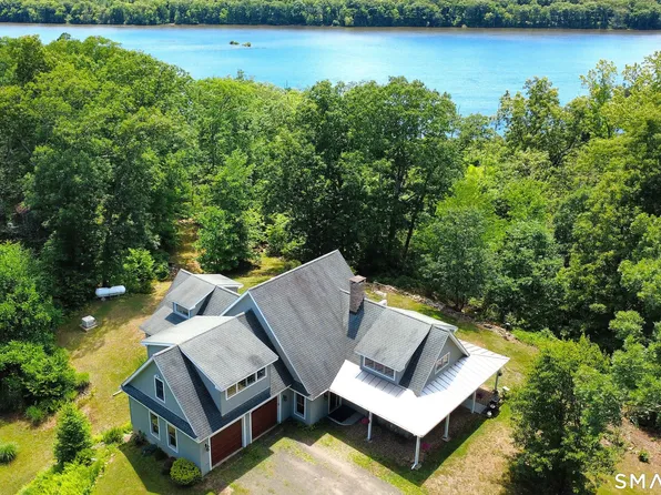 28 Sergeant Morgan Road, Haddam, CT 06424