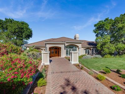 22335 Regnart Rd, Cupertino, CA, 95014