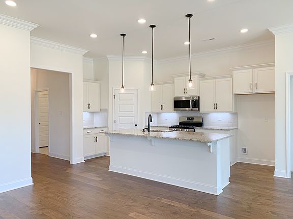 Trenton III B - Kitchen - DSLD Homes