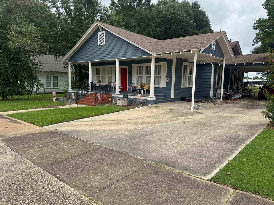 1st image of 204 E Hart Ave