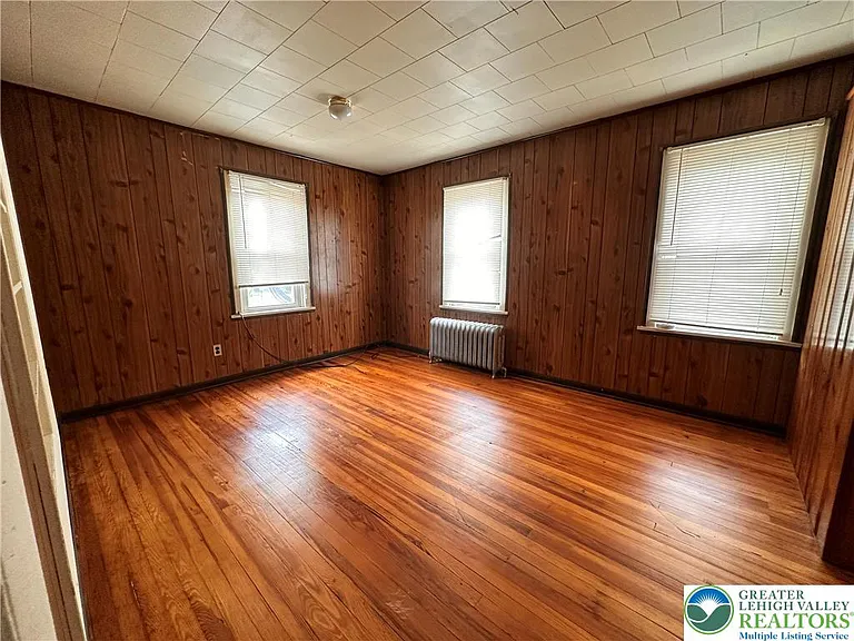 401 Main St #5 — Photo 9