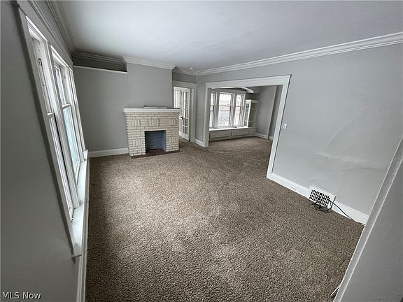 2nd image of 3270 Desota Ave
