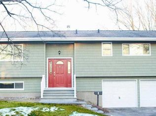 1 Pitt Pl, Dix Hills, NY 11746