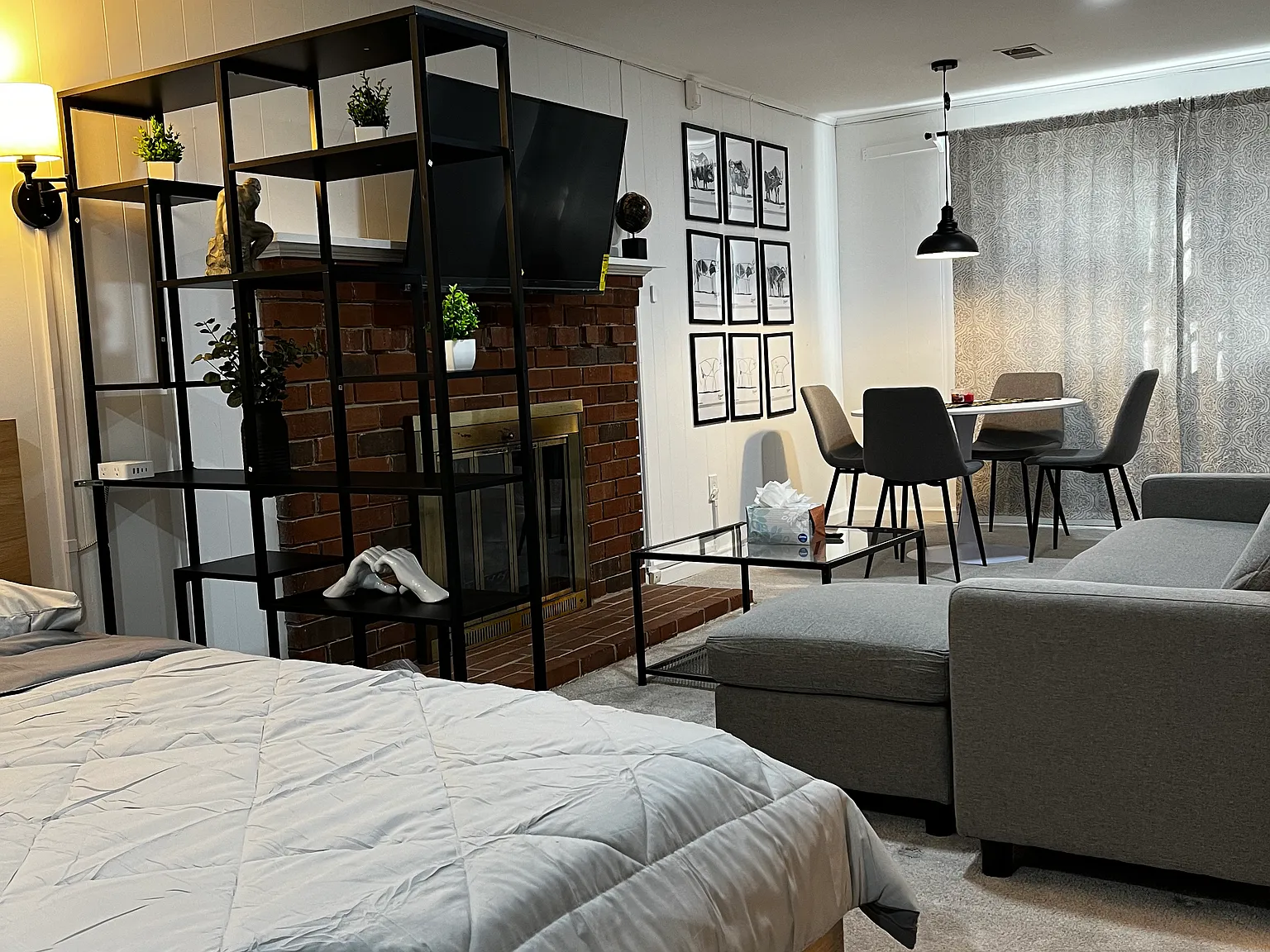 Studio, 500 sqft, $1,900 — Photo 1