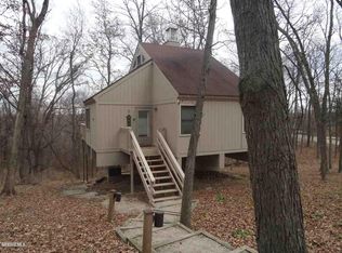 8 Greenwood Trl, Galena, IL 61036