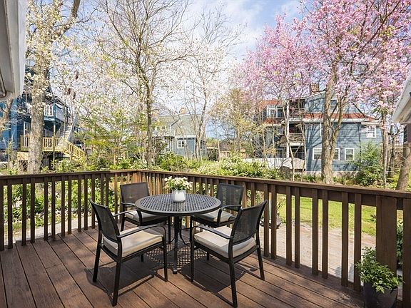 4th image of 140 Kilsyth Rd APT 9