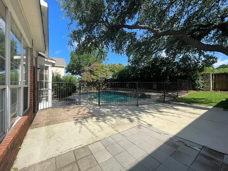 3222 Mapleridge Dr — Photo 34