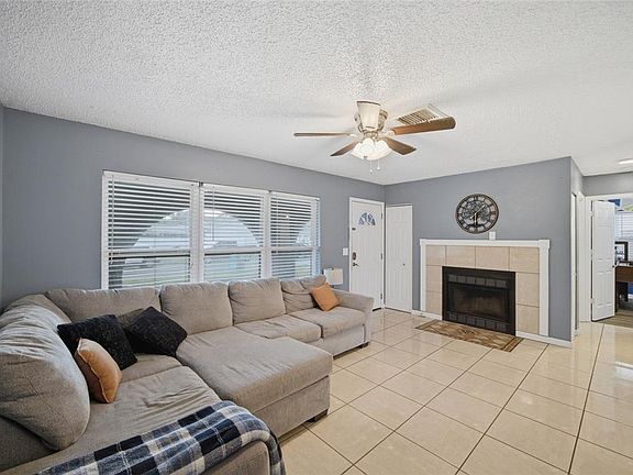 5th image of 7941 Smoketree Ct