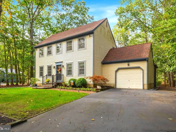 25 Packenah Trl, Shamong, NJ 08088